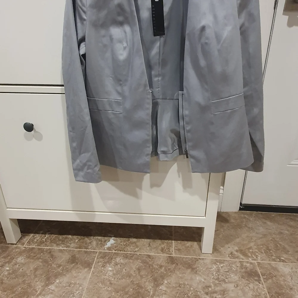 Jacket - Picture 5 of 5
